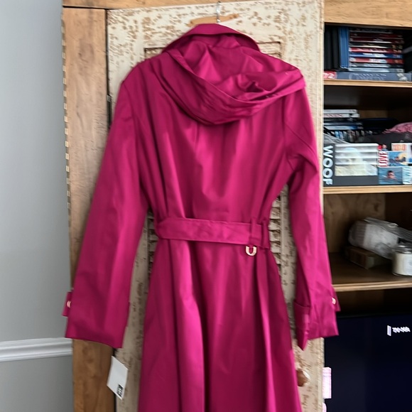 Anne Klein fuchsia  raincoat double breasted Medium - Picture 5 of 5